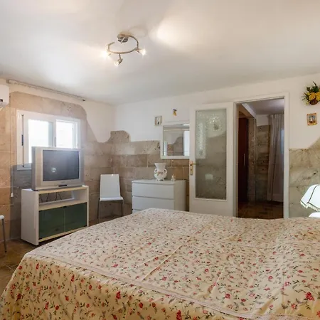 Racar Residence Apt One Step From The Beach 프리골레
