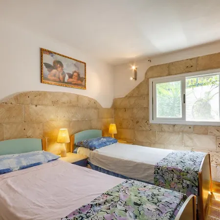 Racar Residence Apt One Step From The Beach Daire